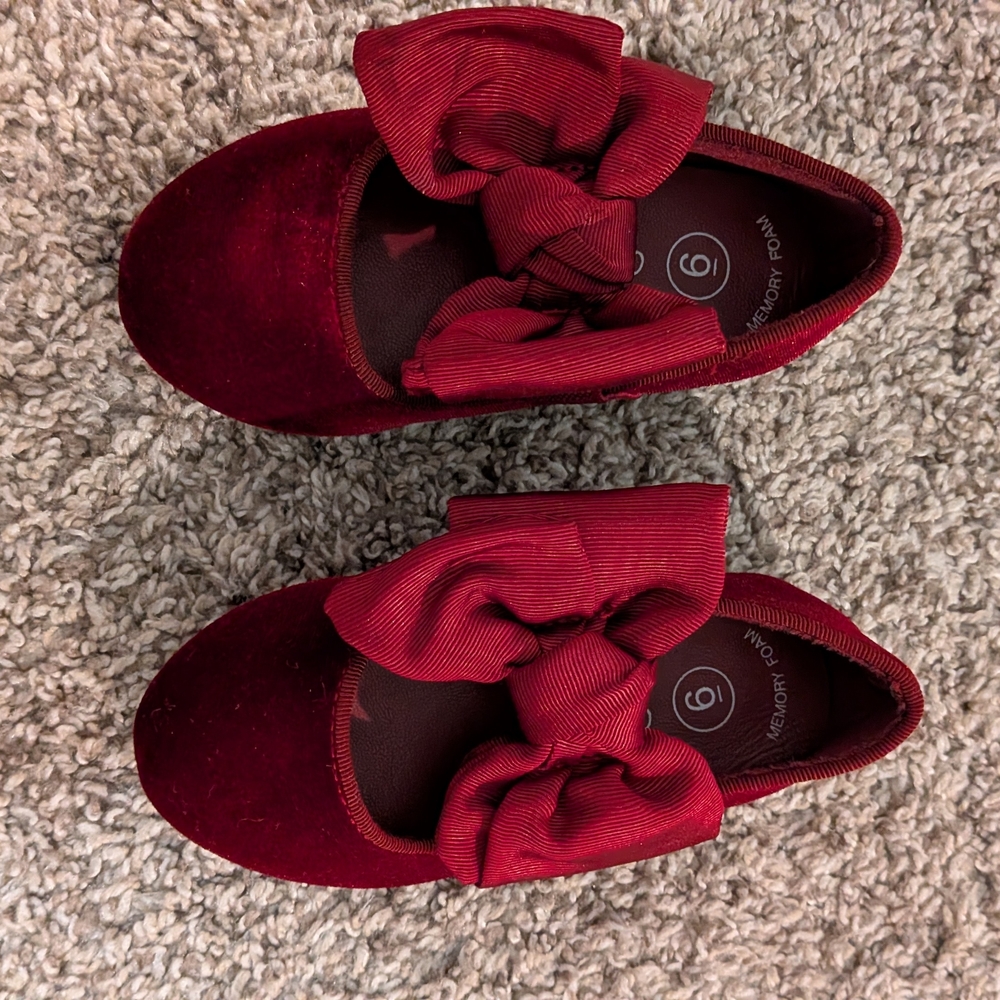 Cat & Jack Burgundy Kids Slippers with Bow